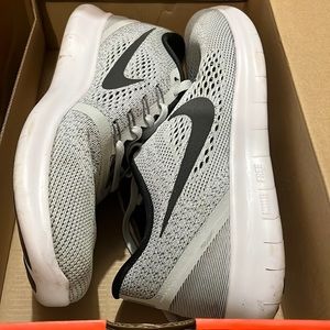 Nike Free Runs size 9